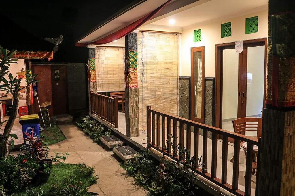 Reynold Artha Guest House นูซาเลมโบงัน ภายนอก รูปภาพ