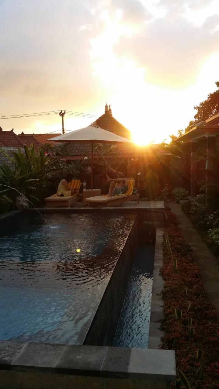 Reynold Artha Guest House นูซาเลมโบงัน ภายนอก รูปภาพ